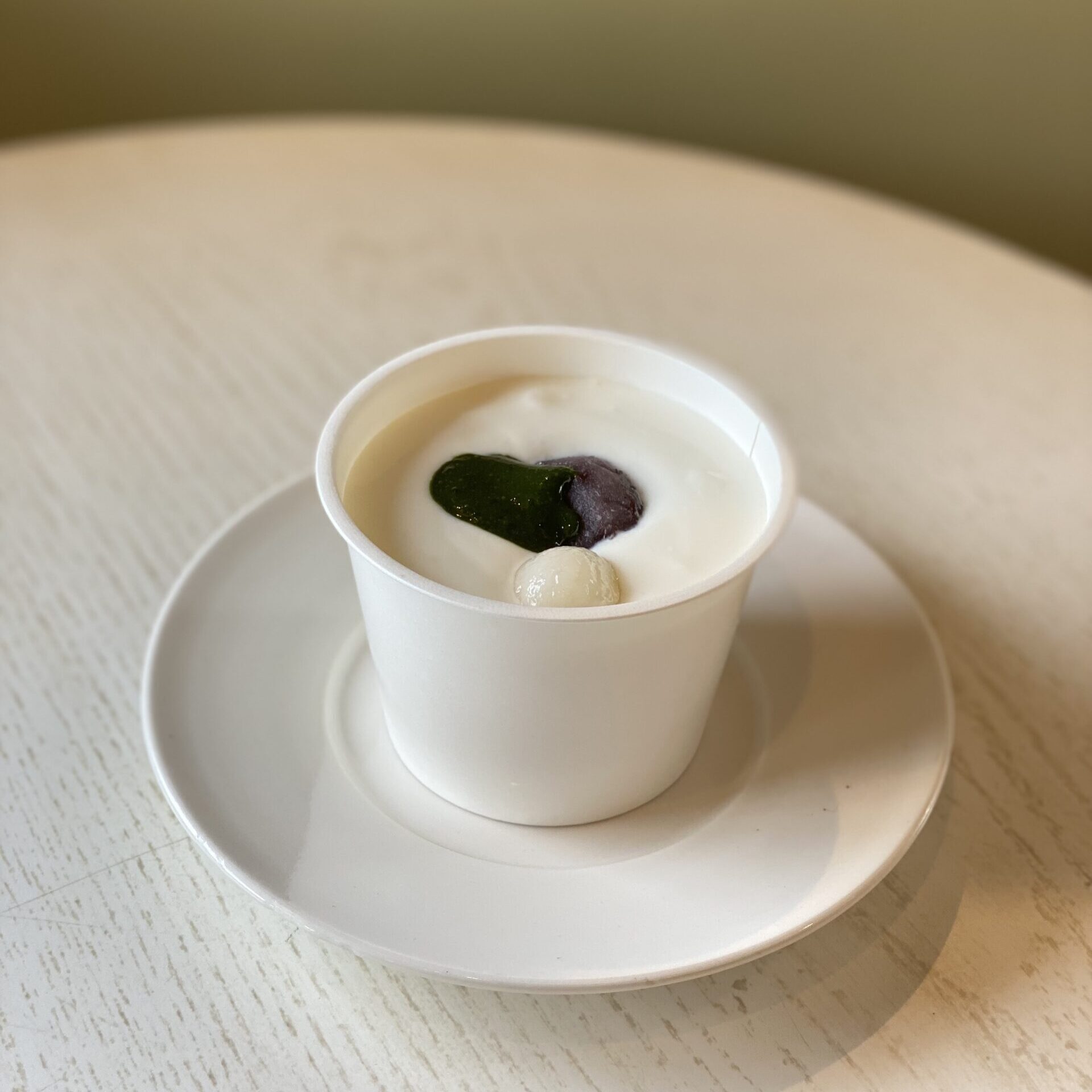 【期間限定】 西尾抹茶のヨーグルト -白玉つぶあん添え-